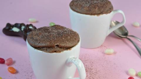 Mug cake à base de lapins en chocolat