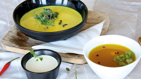 Soupe d’automne à la courge et au curry